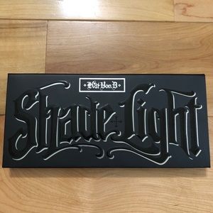 Kat Von D contour/highlight palette